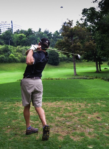 Roman Melnyk shows the amazing form that garnered the The High-throughput-ters their eagle!! on the 8th hole and a tie for the win (losing only on a technicality to the pesky ERADicals).